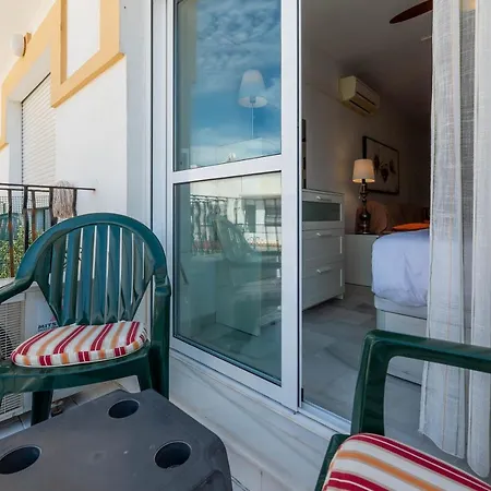 Homeforguest Bright In La Carihuela Near The דירה