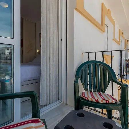 Homeforguest Bright In La Carihuela Near The 아파트 *