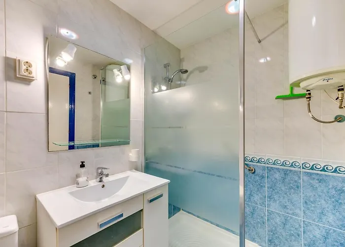 Lägenhet Homeforguest Bright In La Carihuela Near The Torremolinos