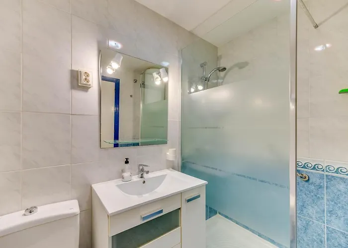 Homeforguest Bright In La Carihuela Near The Torremolinos