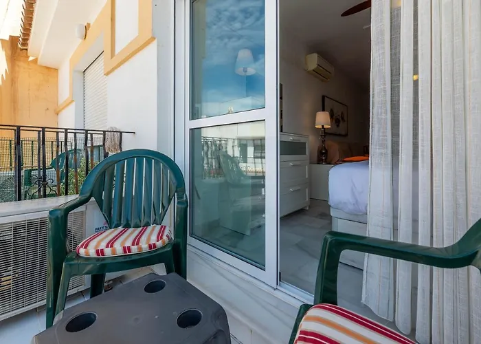 Homeforguest Bright In La Carihuela Near The Lägenhet