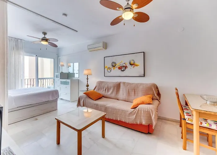 Homeforguest Bright In La Carihuela Near The * Torremolinos