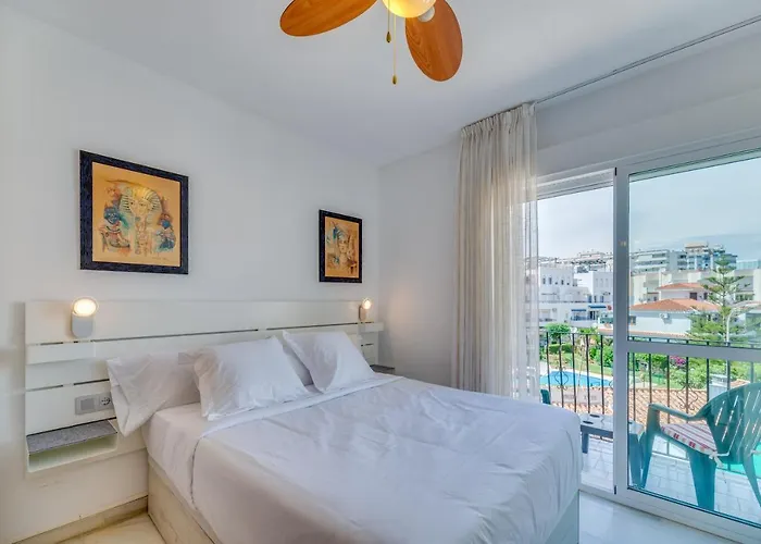 Lägenhet Homeforguest Bright In La Carihuela Near The