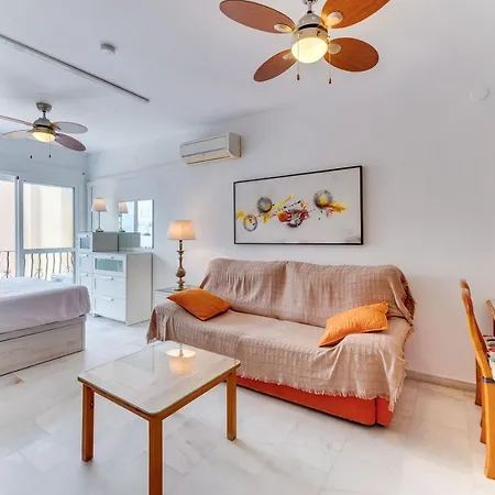 Homeforguest Bright In La Carihuela Near The * Torremolinos